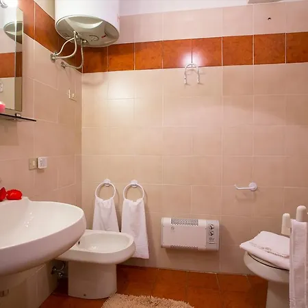 Appartamento Poggio Fiorito Loggetta *