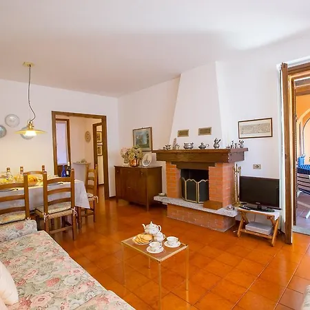 Appartamento Poggio Fiorito Loggetta